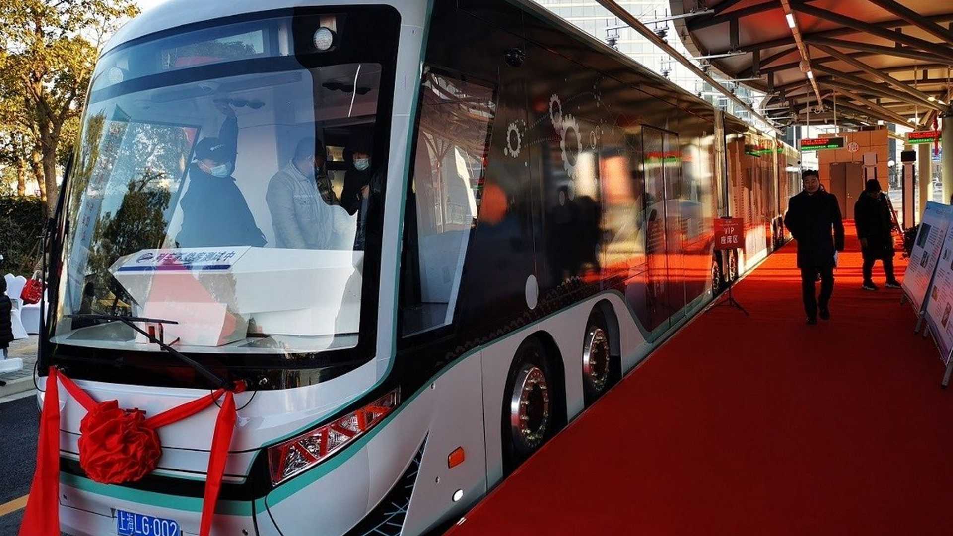 Xangai inicia teste do 1° BRT elétrico autônomo com ‘pista digital’ do mundo.