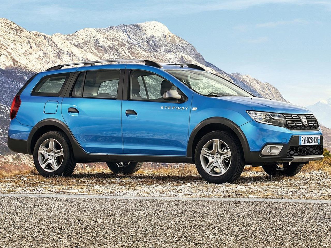 Resistindo aos SUVs: Dacia investirá em perua do Logan.