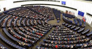 Parlamento Europeu aprova banir venda de carros a combustão em 2035.