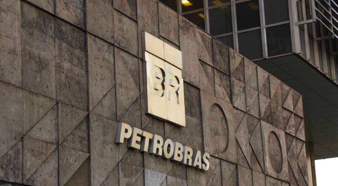 Petrobras reduz preço do diesel nas refinarias em 4,5%.