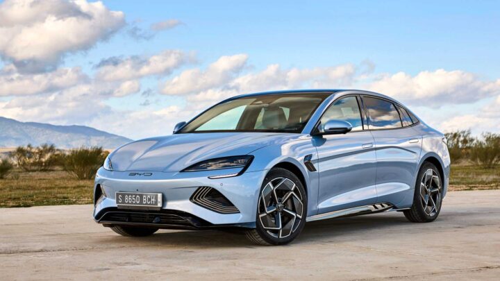 Cotado para o Brasil, BYD Seal elétrico fica mais barato que o Tesla Model 3.