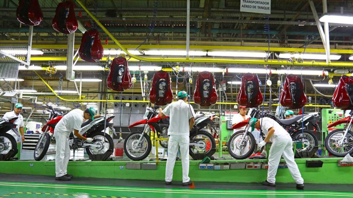 Brasil já produziu mais de meio milhão de motos em 2023.