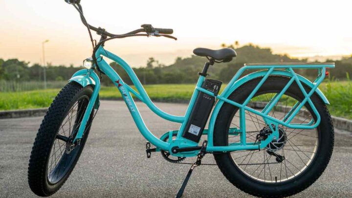 Shineray aposta em modelo elétrico retrô que vai a 25 km/h SHI.Bike é uma bicicleta elétrica de visual clássico que custa R$ 8.590. Modelo possui autonomia estimada de 35 km