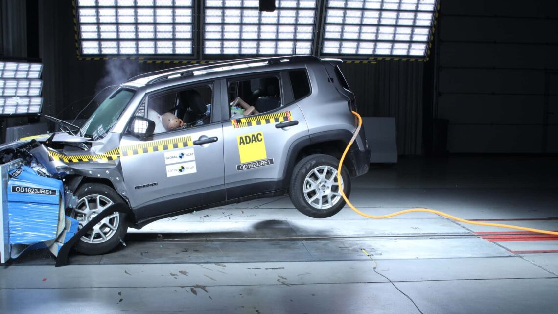 Jeep Renegade com 2 airbags recebe apenas uma estrela em teste de colisão