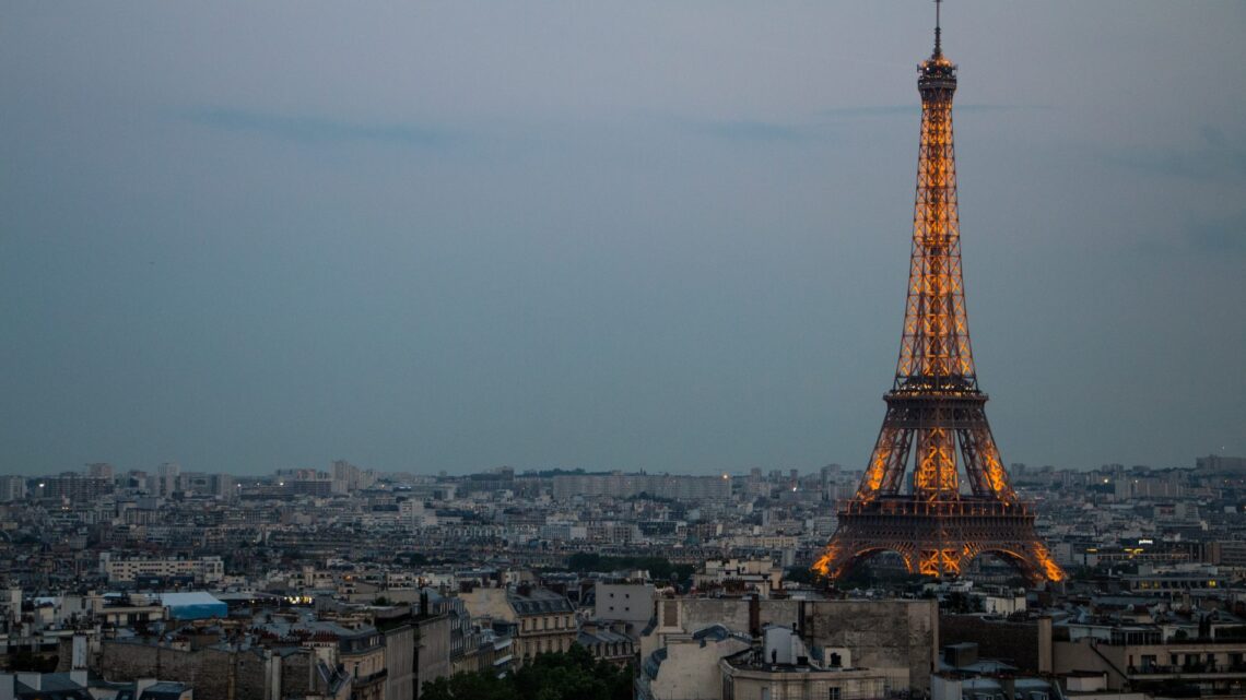 Prefeitura de Paris arrecada fortuna com multas de aluguéis ilegais.