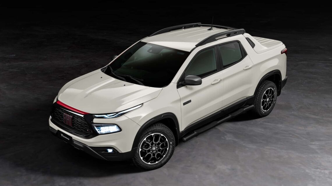 Fiat Toro 2024 unifica design e fica mais equipada; veja o que muda.