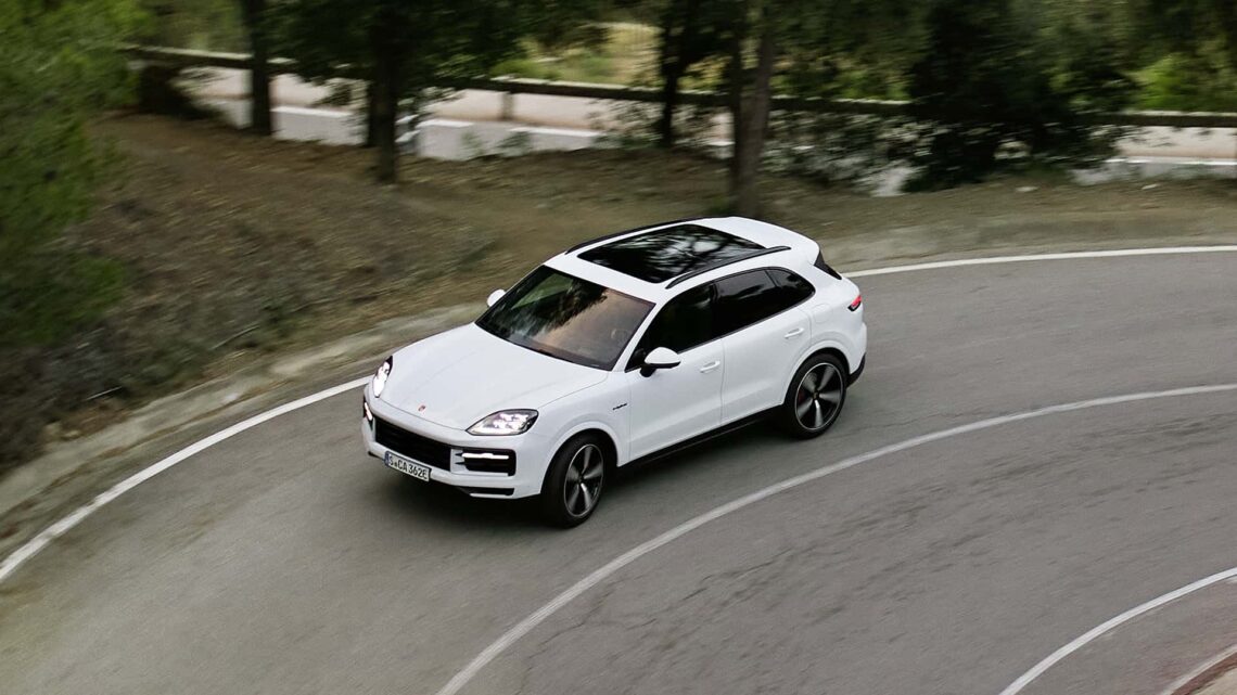 Porsche Cayenne S E-Hybrid entra em pré-venda a partir de R$ 735.000,00.