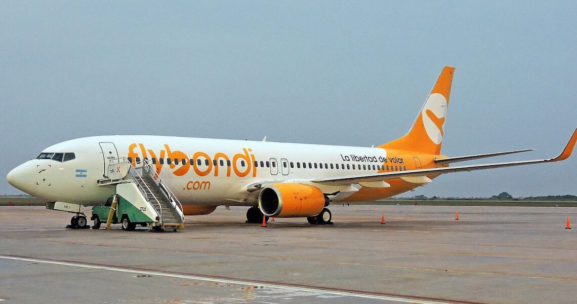 Flybondi reafirma interesse em expandir operações no Brasil.