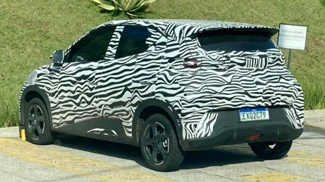 Carro elétrico de R$ 100 mil, BYD Seagull é flagrado em testes no Brasil.