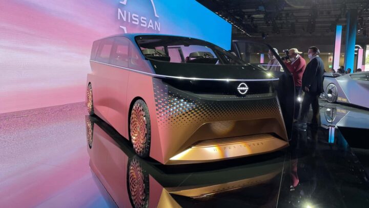 Nissan Hyper Tourer é uma minivan elétrica com condução autônoma e IA