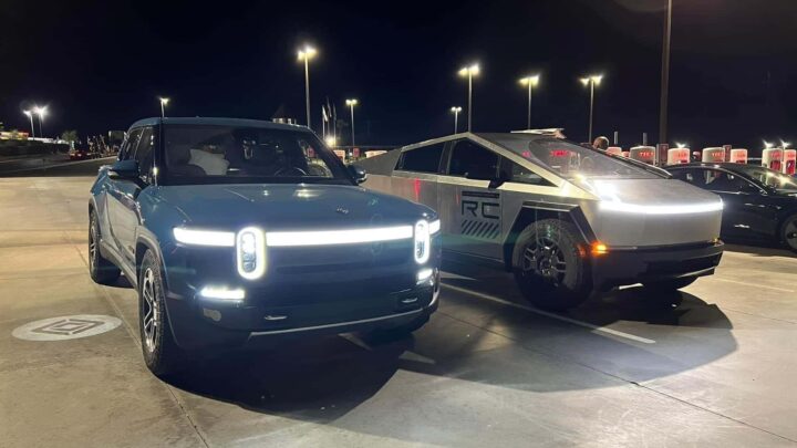 Tesla Cybertruck e Rivian R1T lado a lado: Revelando a diferença de tamanho