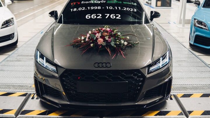 Audi TT encerra produção oficialmente após quase 26 anos de carreira.