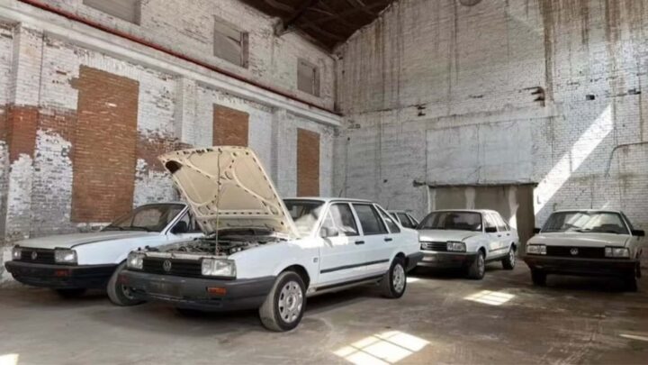 Chineses encontram diversos VW Santana abandonados: todos 2012 e 0km