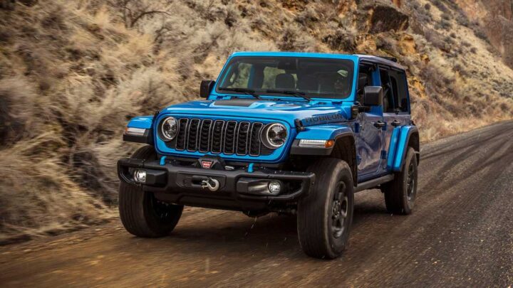 Jeep Wrangler será elétrico em 2028; Durango terá nova geração em 2025