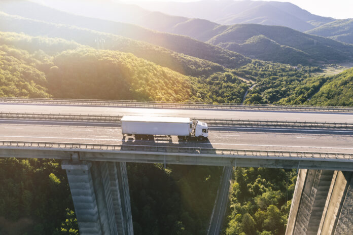 Retrato do transporte rodoviário de cargas revela um ano sombrio