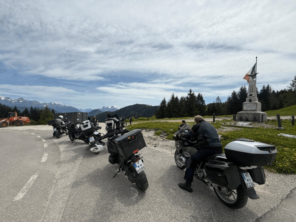 Entre Alpes e Emoções: Uma viagem de moto inesquecível por Alemanha, Áustria e Itália