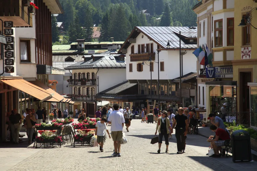 Entre Alpes e Emoções: Uma viagem de moto inesquecível por Alemanha, Áustria e Itália
