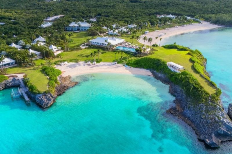 Paraísos Discretos: Refúgios Tropicais que Encantam os Viajantes Mais Exigentes