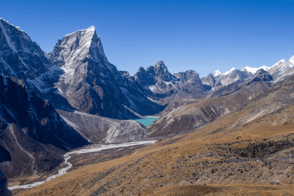 Imersão, IA, viagens solo, bem-estar e tendências para o Turismo em 2025