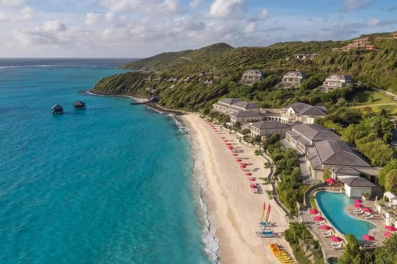 Paraísos Discretos: Refúgios Tropicais que Encantam os Viajantes Mais Exigentes