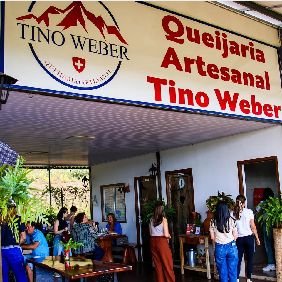 Queijaria de estilo suíço é atração da rota turística de Ouro Verde de Goiás