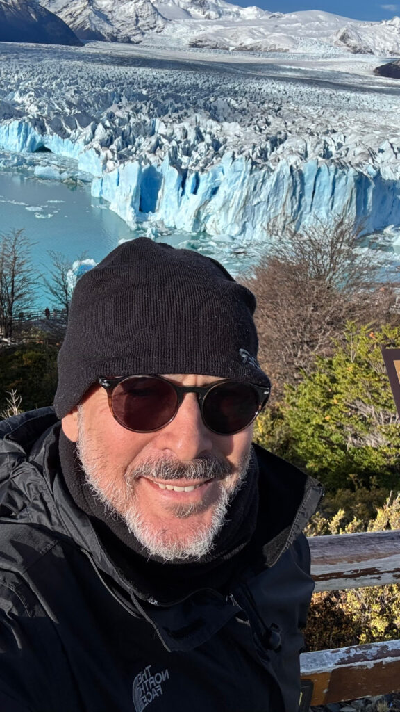 Augusto Perez e sua aventura sobre duas rodas até o Fim do Mundo