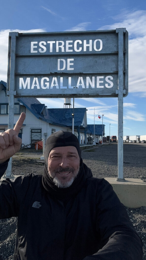 Augusto Perez e sua aventura sobre duas rodas até o Fim do Mundo