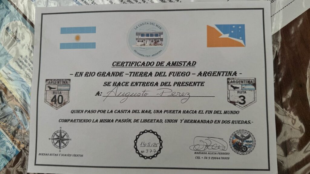 Augusto Perez e sua aventura sobre duas rodas até o Fim do Mundo