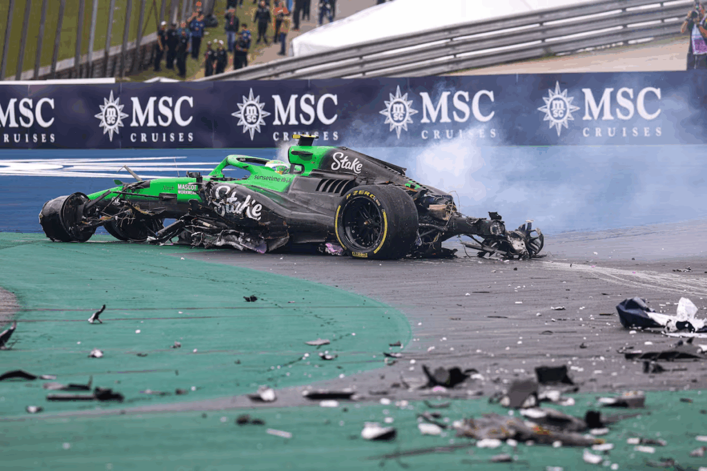 F1: Norris garante pole e Verstappen larga em 16º no GP de São Paulo; Bortoleto é último após problema