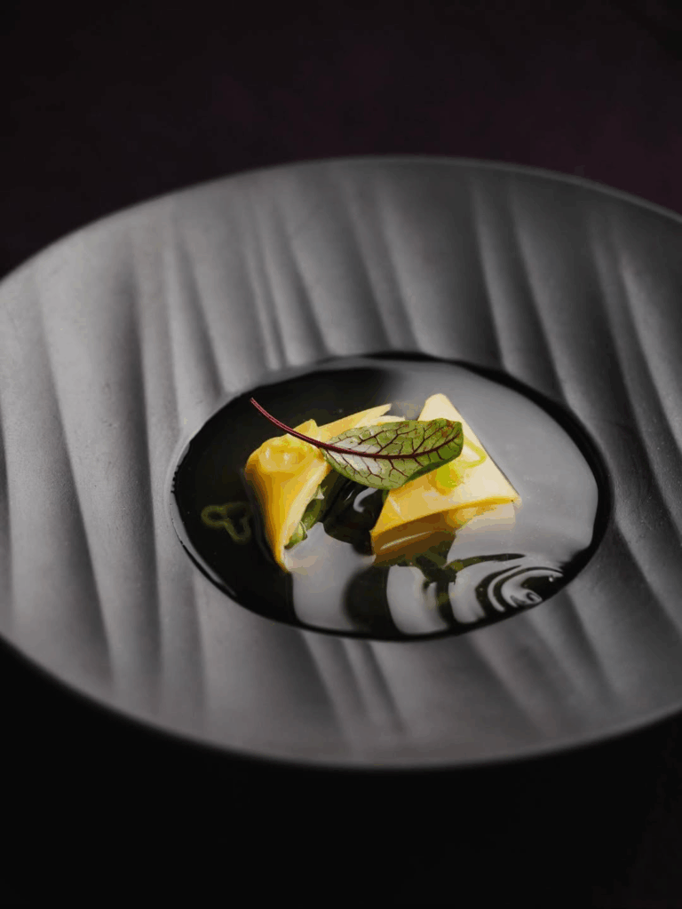 Restaurante D.O.M, do Chef Alex Atala, revela novo menu degustação em São Paulo