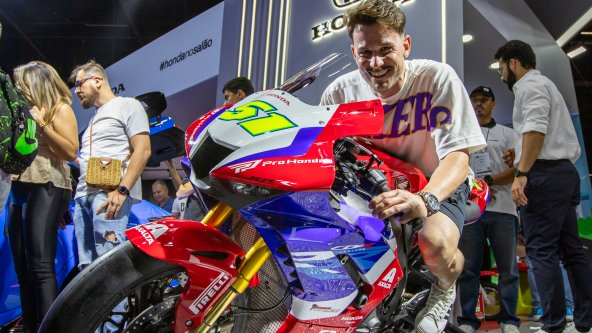 Após Sete Anos, Salão Internacional do Automóvel Vive Retorno Histórico