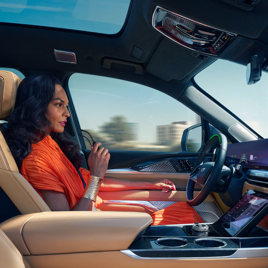 O tapete vermelho dos motores: luxo, tecnologia e sustentabilidade na chegada ao Oscar 2026