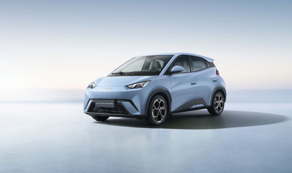 BYD Dolphin Mini faz história: pela primeira vez um veículo elétrico é o mais vendido no varejo brasileiro