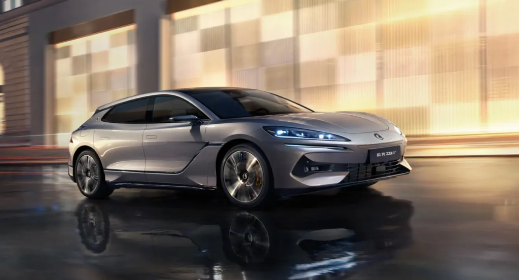 Denza Z9 GT estreia recarga ultra-rápida na Europa