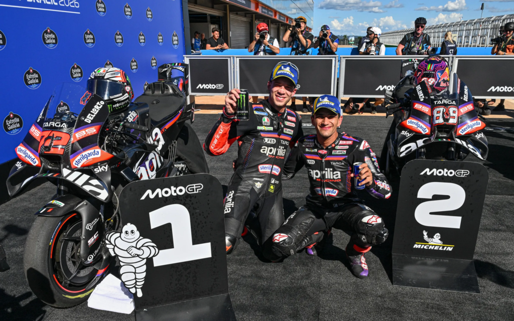Bezzecchi conquista uma vitória arrasadora à frente de Martin, Diggia derrota Marc Márquez no segundo round.