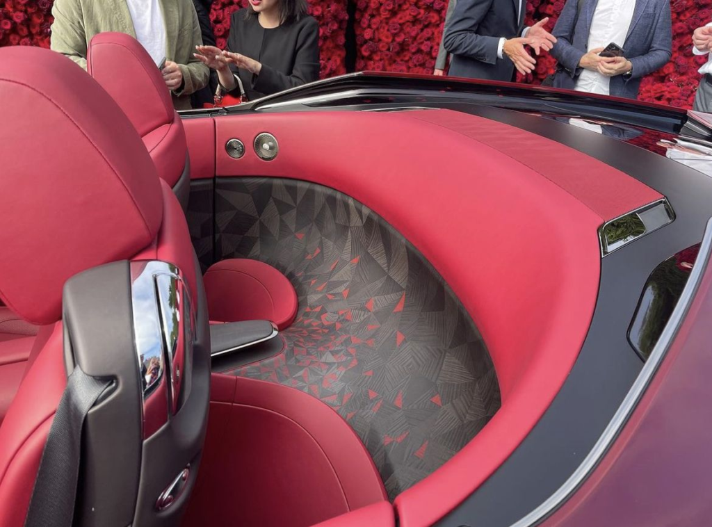 A ROLLS-ROYCE ANUNCIA UMA PROPOSTA TOTALMENTE NOVA EM SUPERLUXO: A COLEÇÃO COACHBUILD