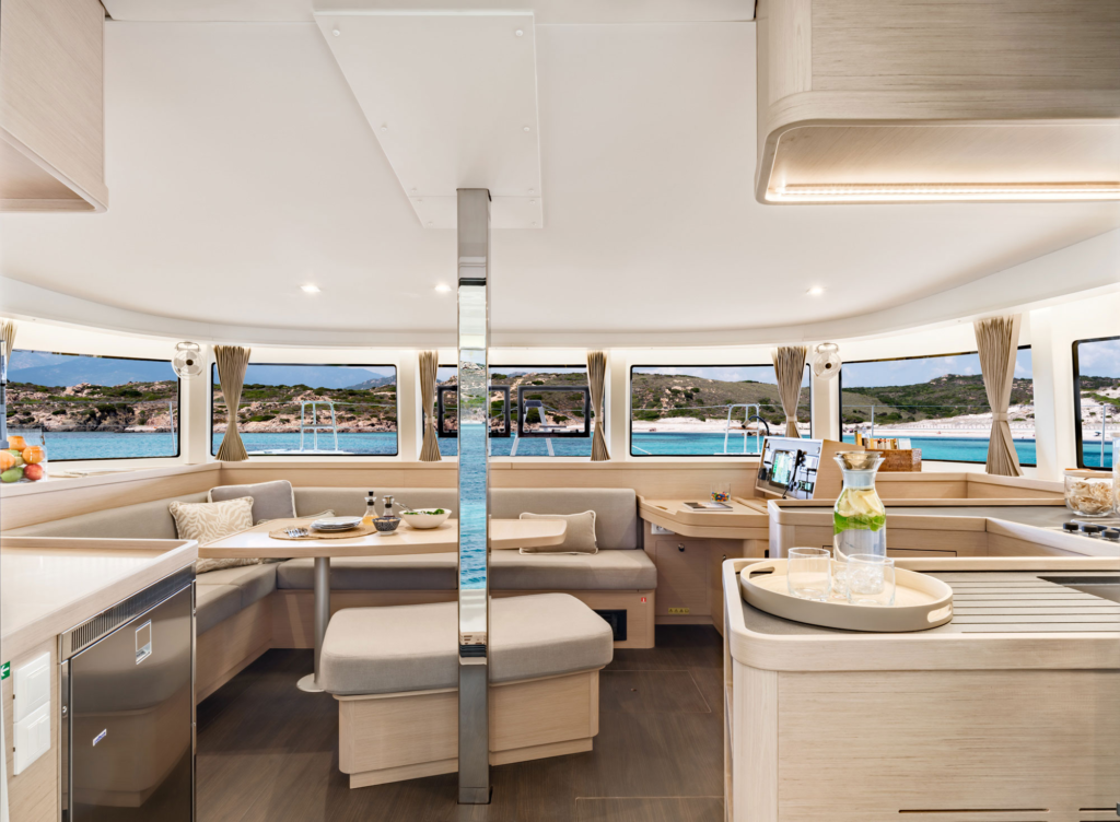 Quanto Vale um Lagoon? Descubra o Custo e o Atendimento Premium dos Catamarãs da Marca