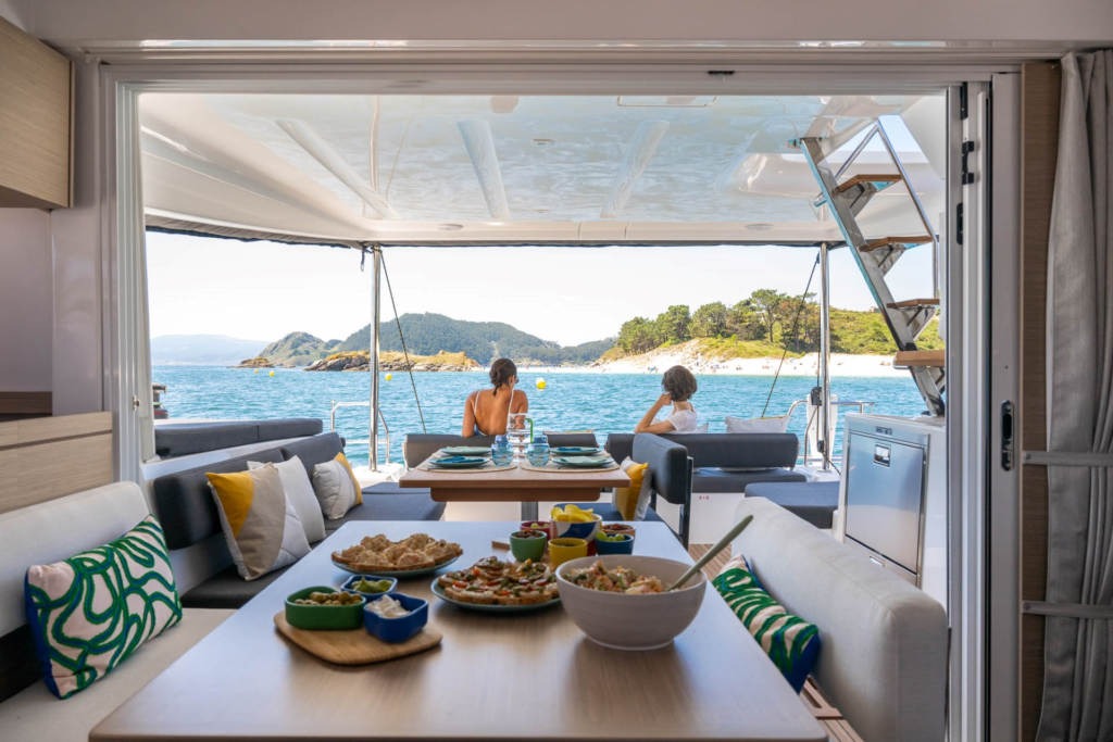Quanto Vale um Lagoon? Descubra o Custo e o Atendimento Premium dos Catamarãs da Marca