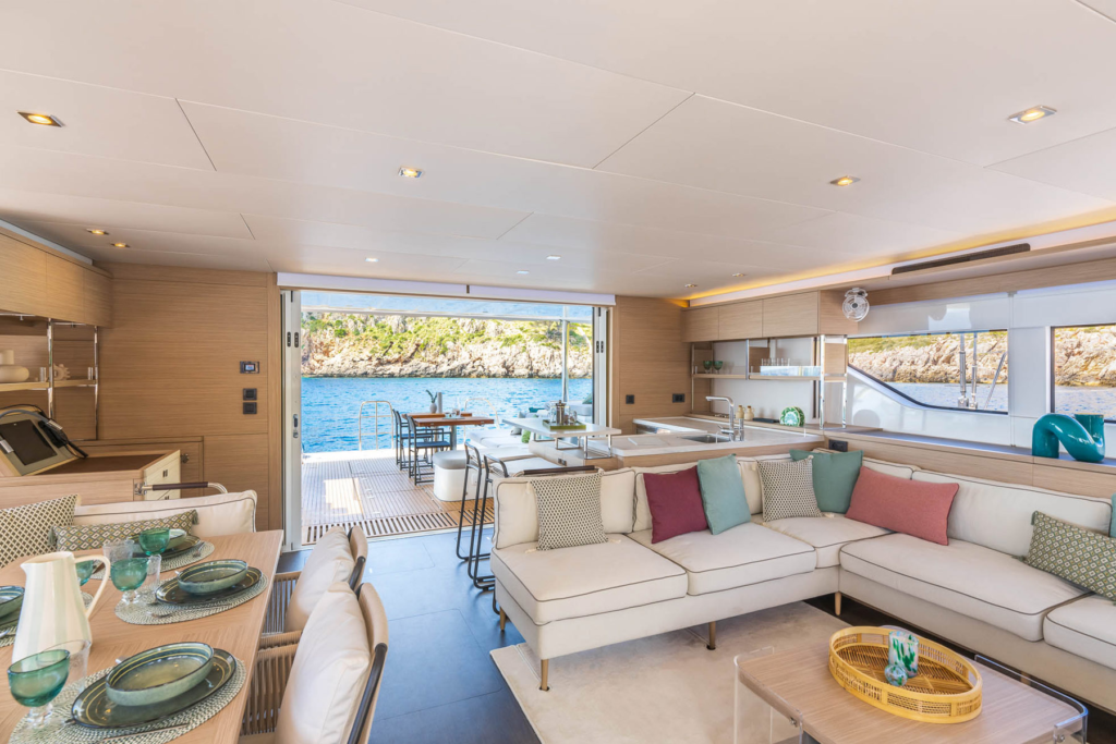 Quanto Vale um Lagoon? Descubra o Custo e o Atendimento Premium dos Catamarãs da Marca
