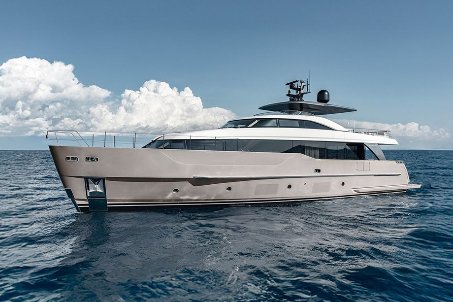 Sanlorenzo SD90 atracará no Brasil pela 1ª vez no Rio Boat Show 2026