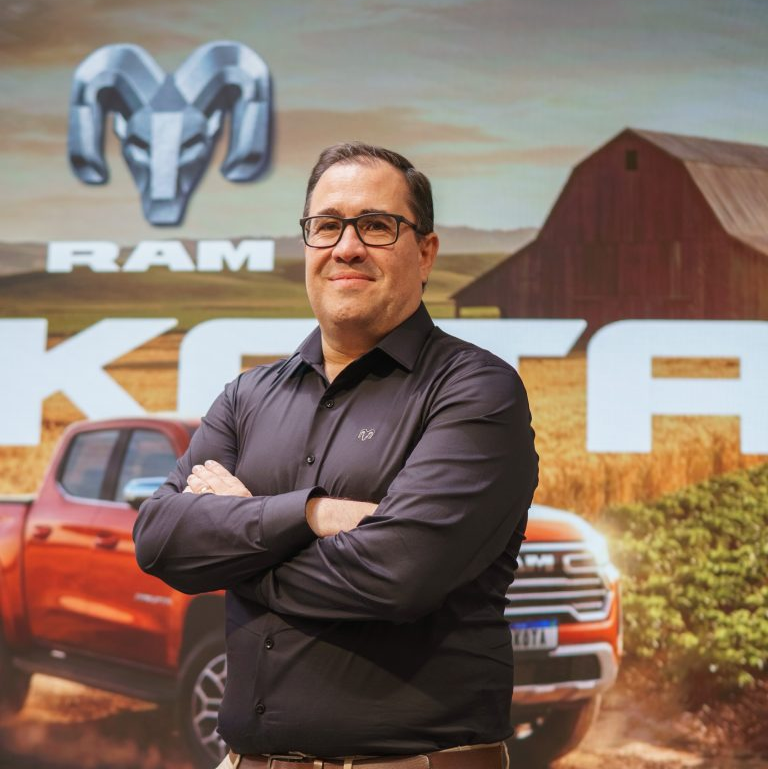 Ram lança campanha para nova Dakota: “Para quem carrega o poder no nome”