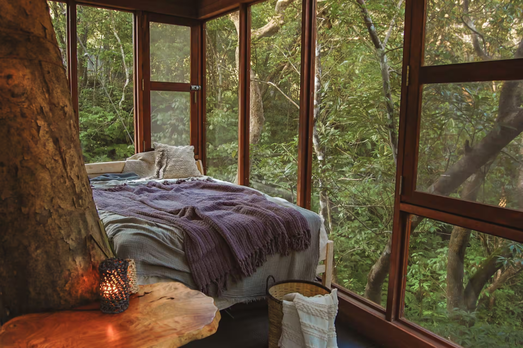 Japão tem resort sustentável de casas nas árvores