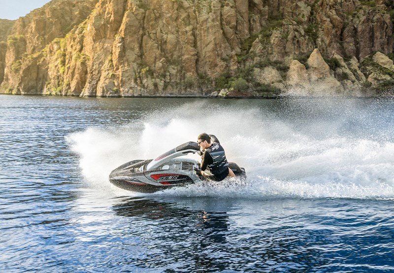 Sea-Doo vs Yamaha: O Guia Definitivo para Escolher seu Próximo Jet Ski Em 2026