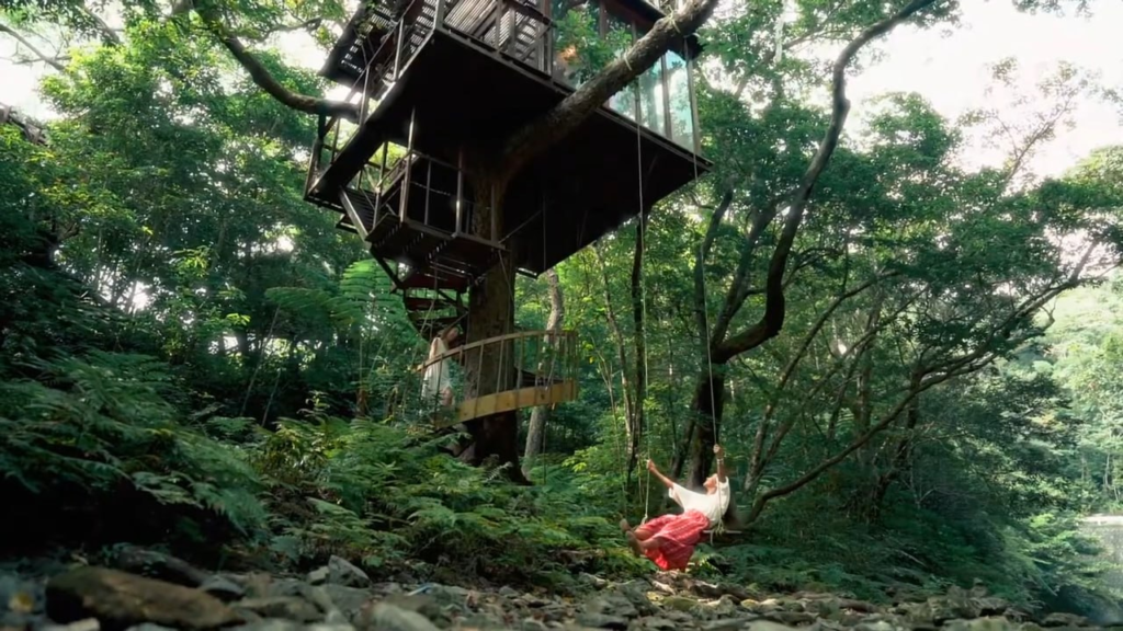 Japão tem resort sustentável de casas nas árvores