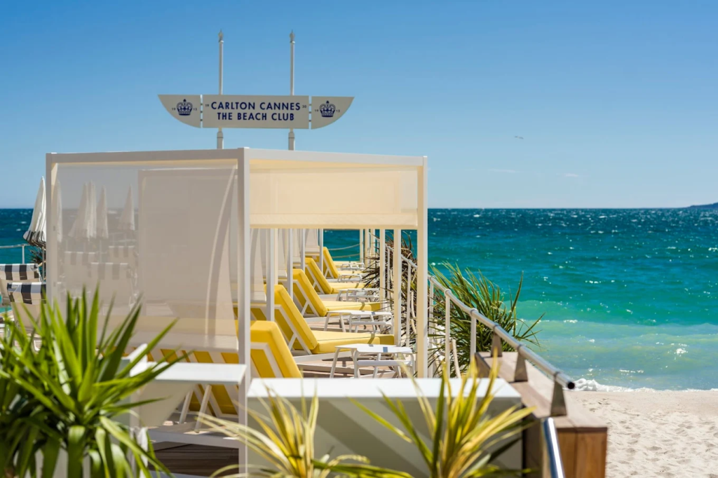 Cannes 2026: os hotéis, restaurantes e beach clubs que o A-list escolhe na Riviera Francesa