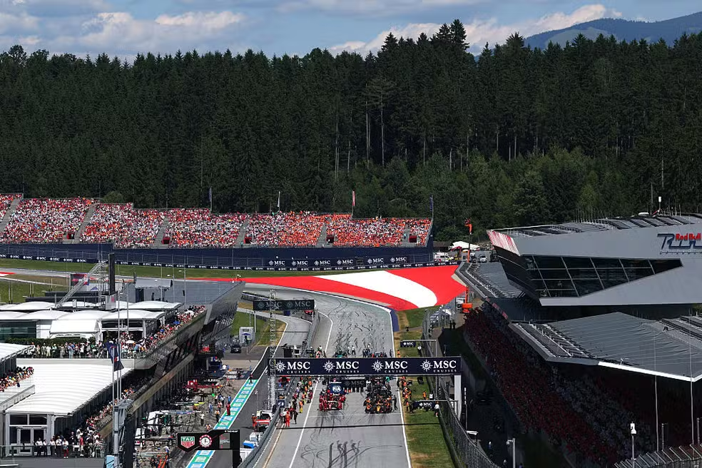 GP da Áustria: Russell volta a vencer e recupera vice-liderança da F1; Bortoleto é 11º