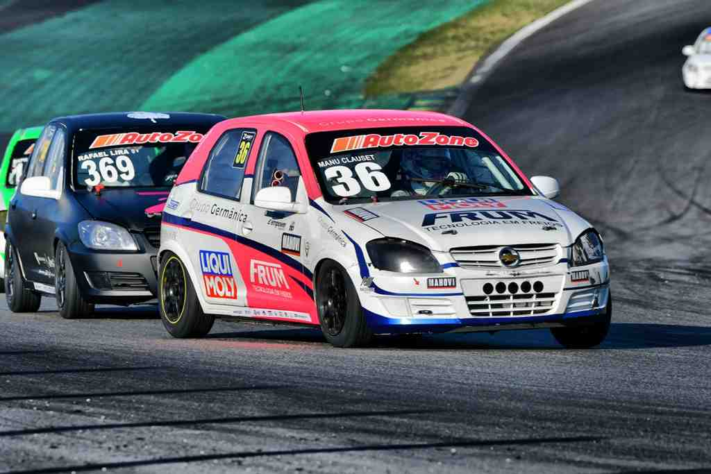 Manu Clauset supera adversidades, conquista dois pódios e mantém liderança da STR Sitdrive Touring Race