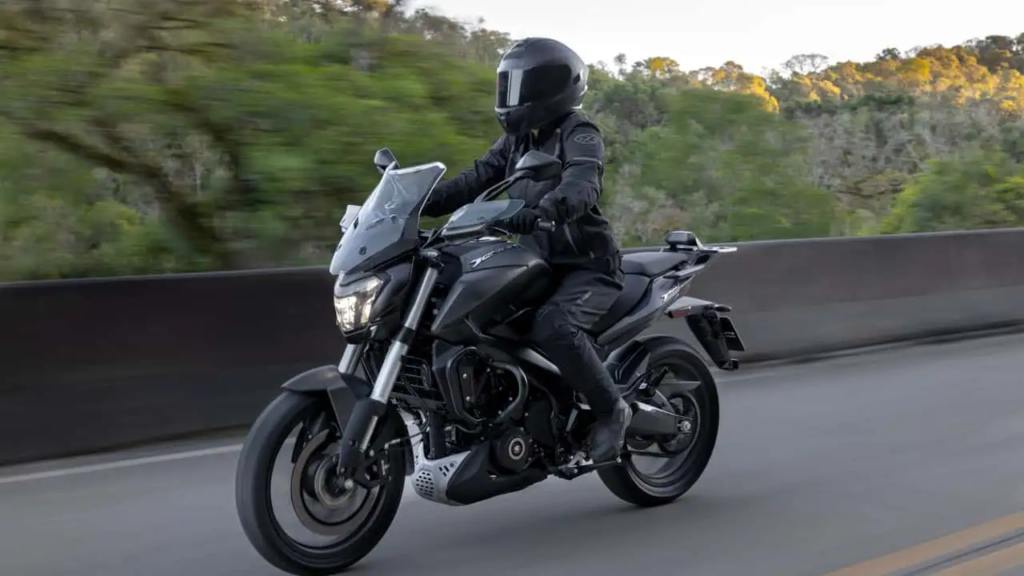 Bajaj lança Dominar 400 2027; confira o novo preço