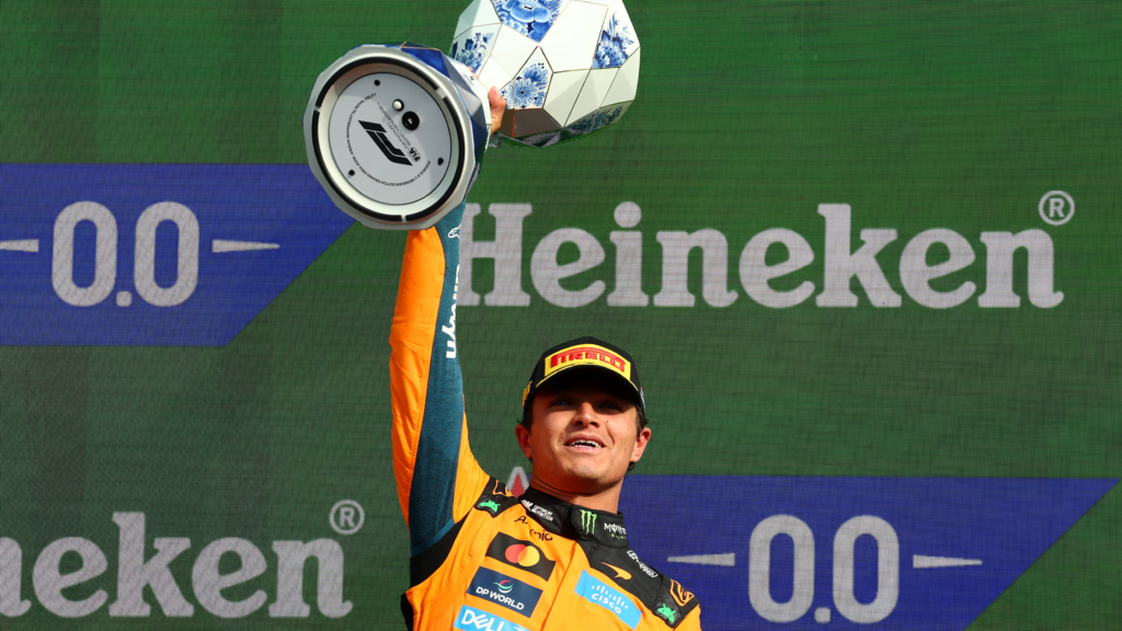 Norris vence o dramático Grande Prêmio da Holanda, seguido por Antonelli e Russell, enquanto Verstappen abandona a prova após um acidente.