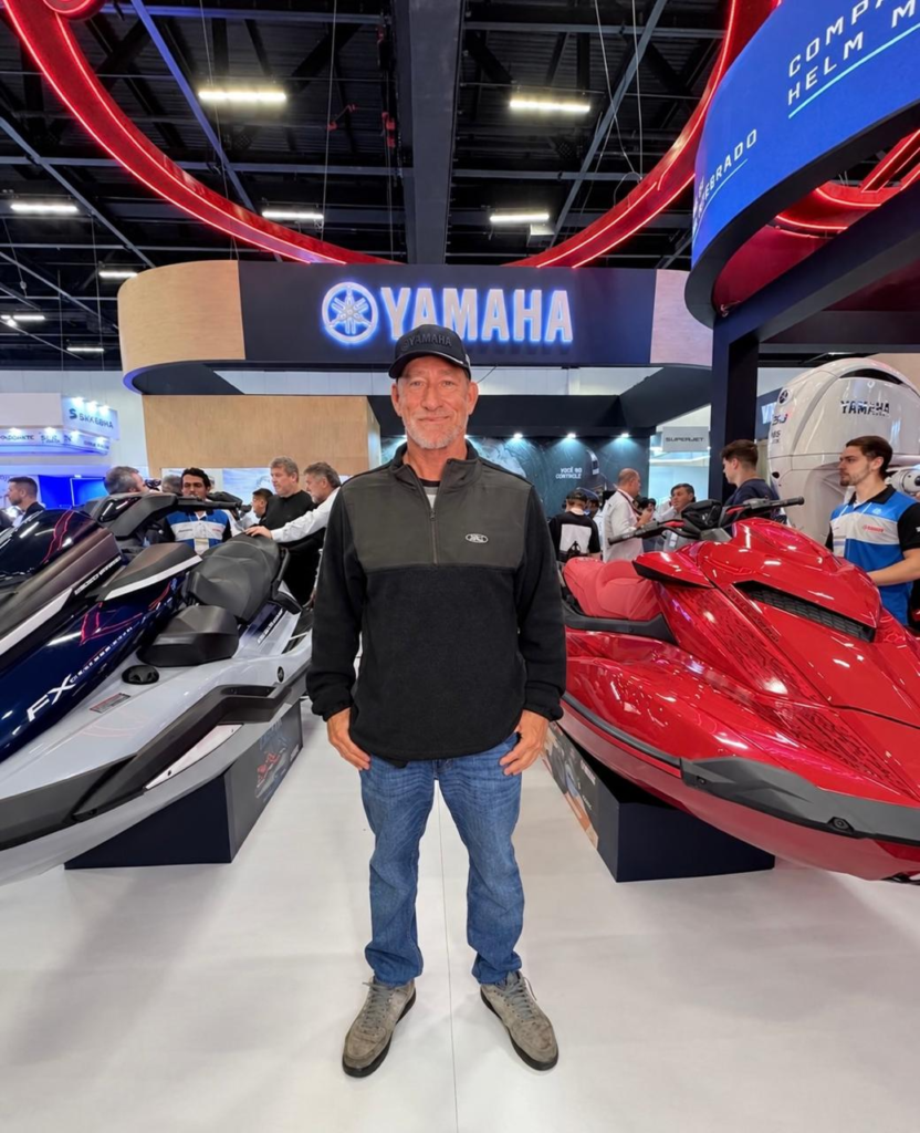 POTÊNCIA NO LIMITE: A SINTONIA PERFEITA ENTRE ALEMÃO DE MARESIAS E O YAMAHA WAVERUNNER NAS ONDAS GIGANTES